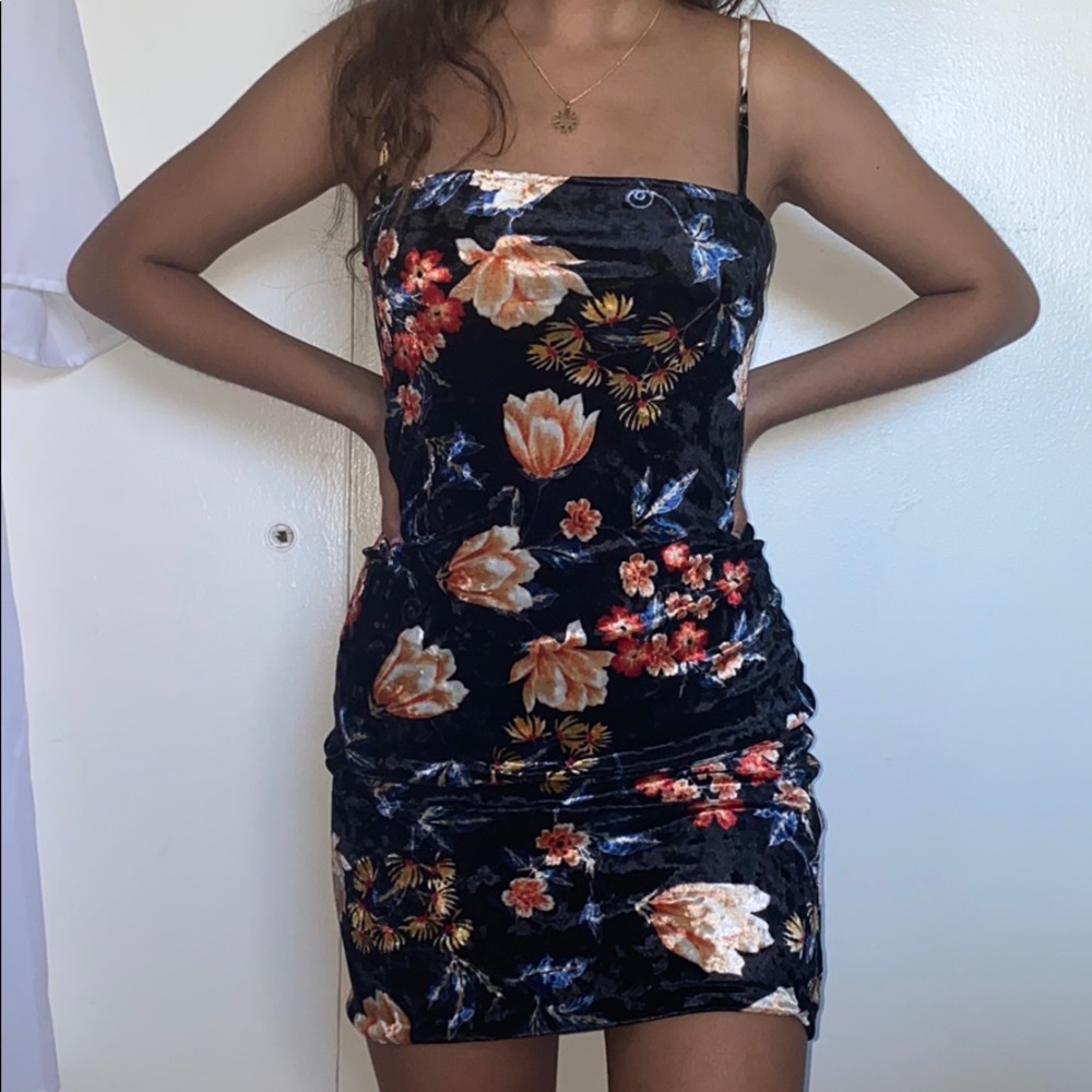 Velvet babydoll dress - Forever 21 🌺